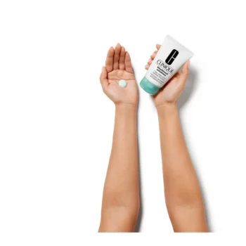 CLINIQUE+ BLACKHEAD SOLUTIONS 7 days deep pore Nettoyant & Gommage 125 ml