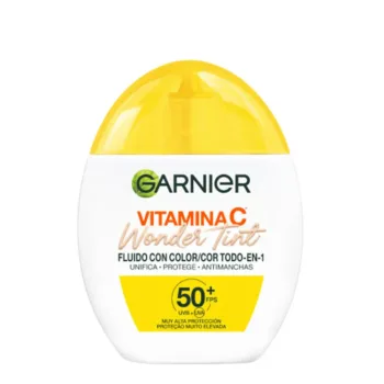 GARNIER Vitamin C Wonder teinte Fluide with Couleur SPF50+ #light 40 ml